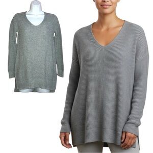 Old Navy Gray V-Neck Knit Tunic Sweater - Women’s XS